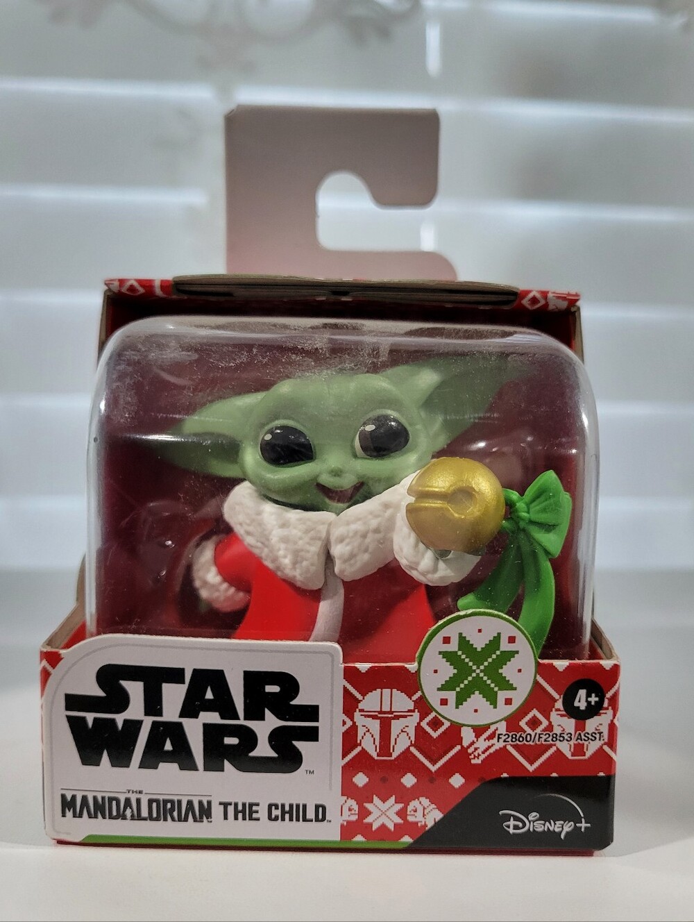 Star Wars Grogu /Baby Yoda The Child Bounty Coll. Holiday Ed ingle Bell Pose